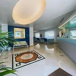 מלון La Meridiana 4*