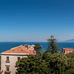 Готель La Meridiana 4*