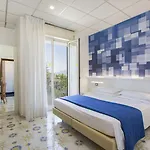 La Meridiana Готель 4*