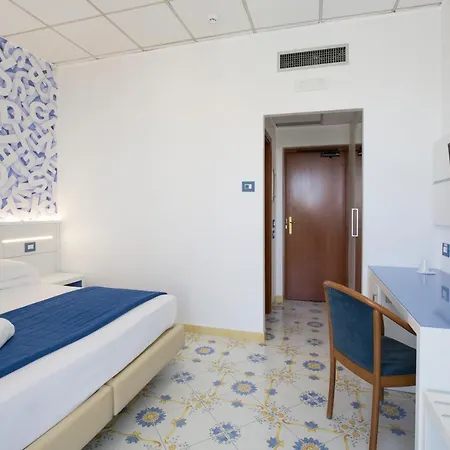 La Meridiana Hotel 3*
