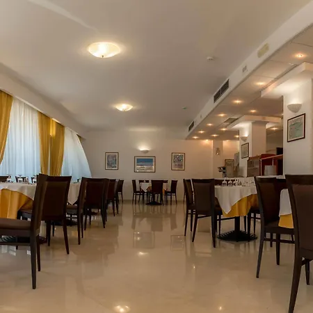 La Meridiana Hotel 3*