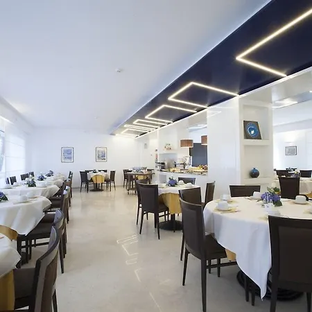 Отель La Meridiana 4*